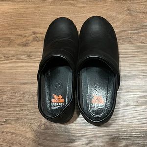 Dansko XP Size 37 (US 6.5) clogs